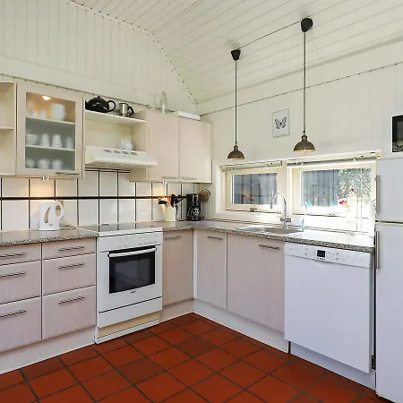 Four-bedroom Holiday In 38